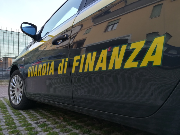 Guardia di Finanza Avellino, contrabbando eseguita un'ordinanza cautelari  per 12 persone - GiornaleNews
