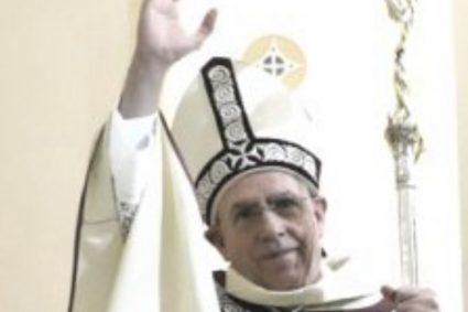 Decreto del Vescovo Cirulli: proibita la distribuzione dell’Eucarestia a preti no-vax; catechismo a distanza