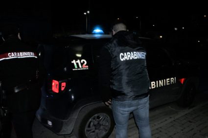 Ricercato tradito dalla passeggiata sul lungomare, arrestato dai Carabinieri