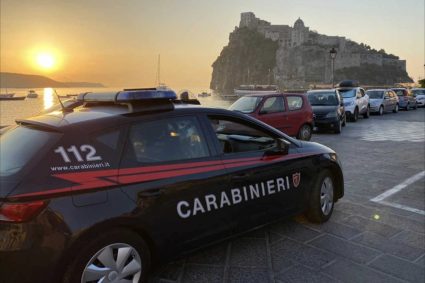 ISCHIA E PROCIDA: Controlli dei Carabinieri in mare e sulla terraferma, pioggia di sanzioni