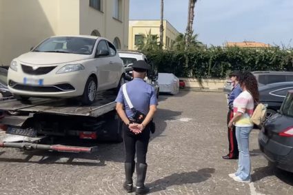 Gragnano: Va a messa e le rubano l’auto. I Carabinieri arrestano 2 persone, uno è agli arresti domiciliari
