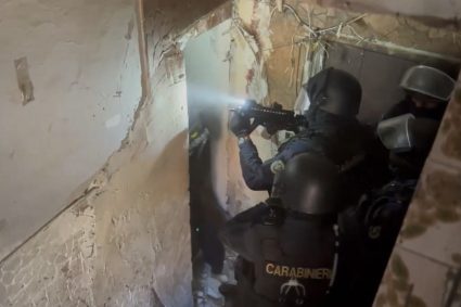 Napoli e Provincia: Carabinieri in prima linea nel contrasto al traffico delle armi