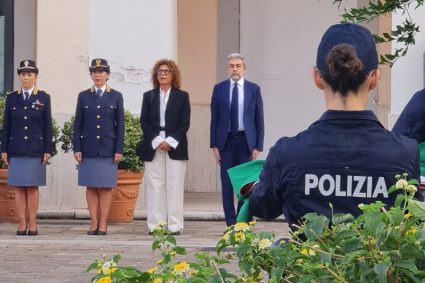 Tina Montinaro incontra gli allievi della Scuola di Polizia di Caserta. Il saluto del questore Grassi